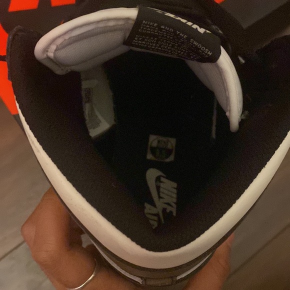 Air Jordan 1 High OG “Dark Mocha” - Picture 3 of 4